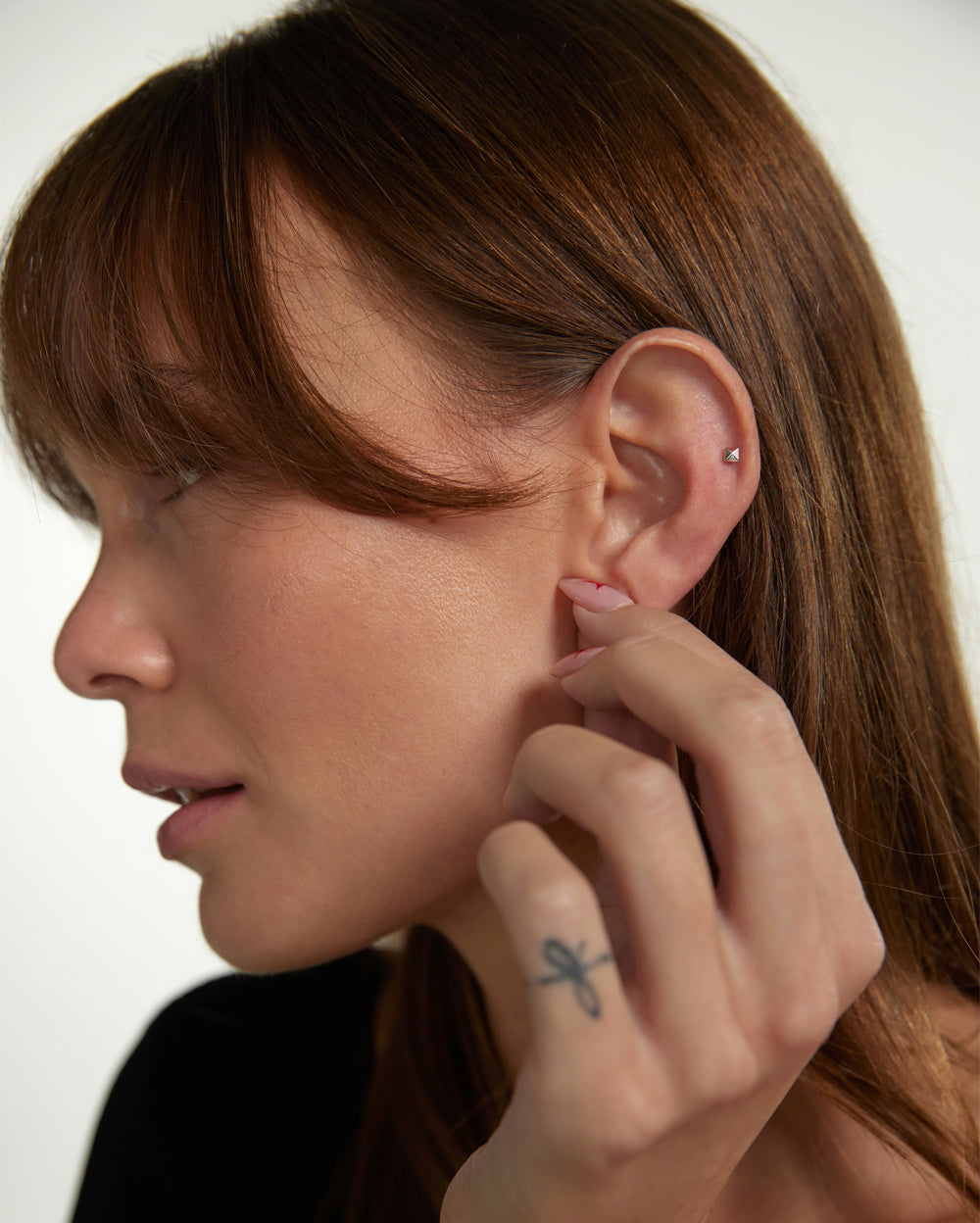 Covetear Classic Pyramid Cartilage Earring#material_14k_White_Gold